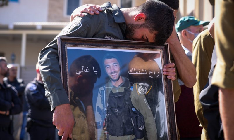 תלמידי הישיבה התיכונית בניחום אבלים בכפר סמיע