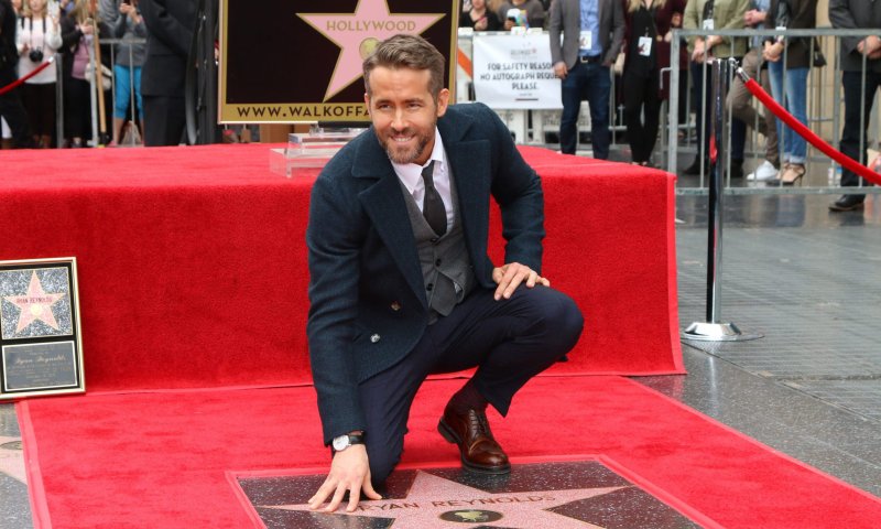 מי רוצה לקבל כוכב בשדרת הכוכבים בהוליווד?