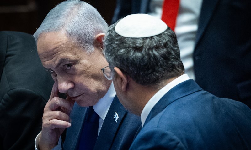 סקר מנדטים מפתיע: נתניהו נחלש &ndash; הקואליציה מתחזקת