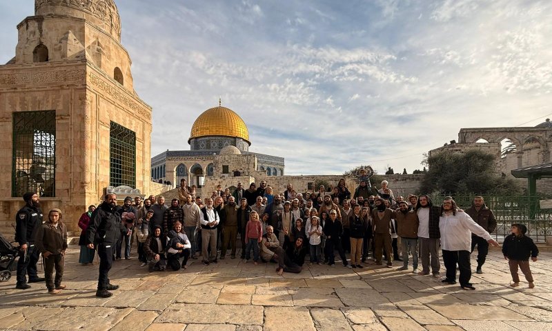 אווירת חג בהר הבית: מאות עולים בשירים וריקודים | צפו
