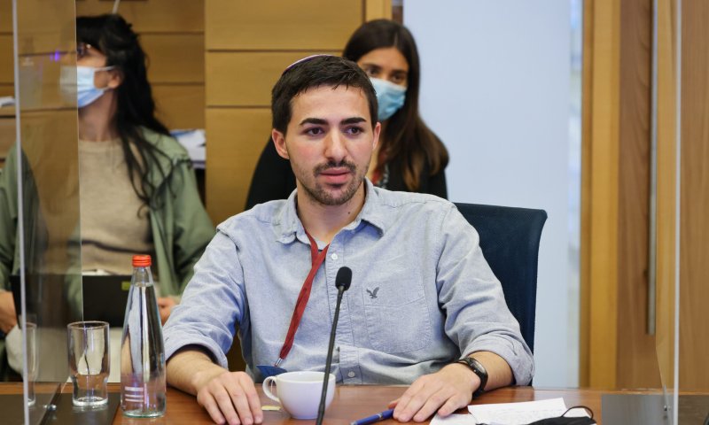 תיאור מצמרר: 'קיבצתי נדבות בגיל 7 תוך סיכון חיים'