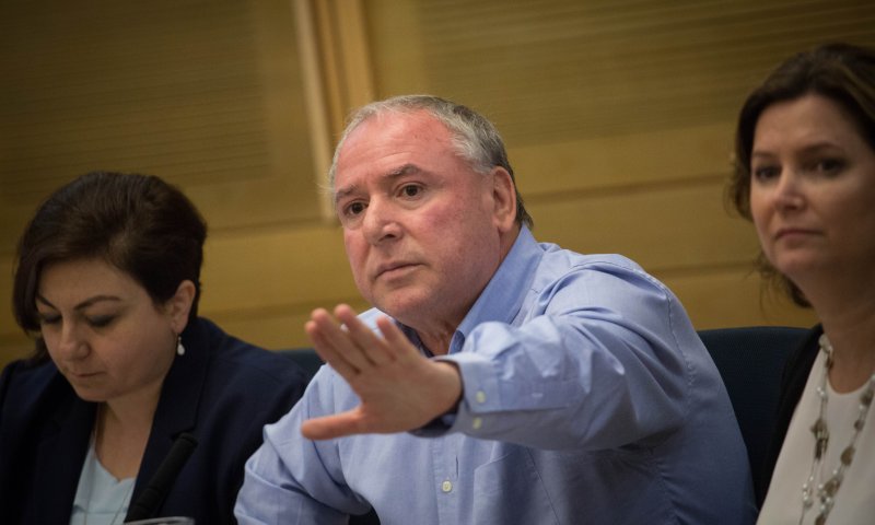 שוב קרבות בימין: "מפלגת נישה לא תטיף לנו מוסר"