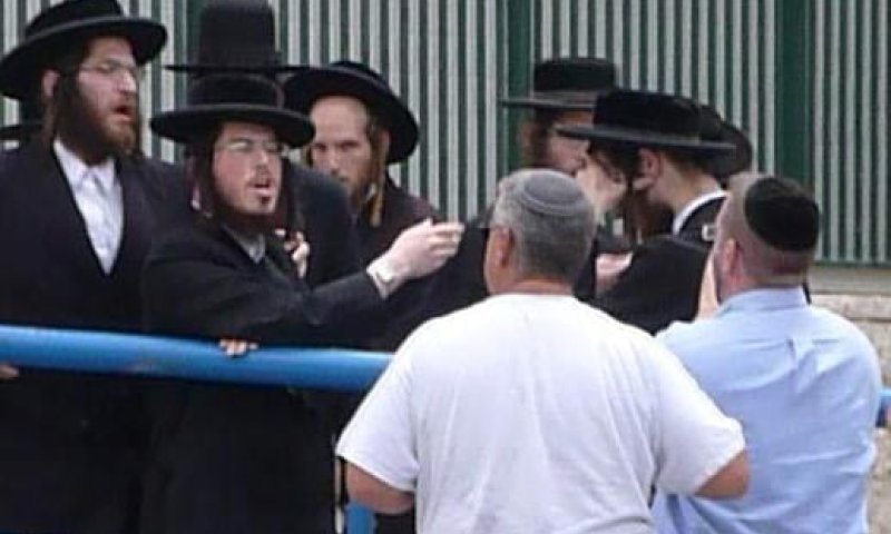 חרדים הפגינו בבית שמש: ילד בן תשע נפגע מאבן