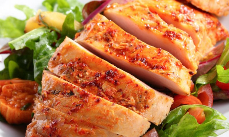 מה עושים עם השאריות של העוף? מכינים תבשיל נהדר