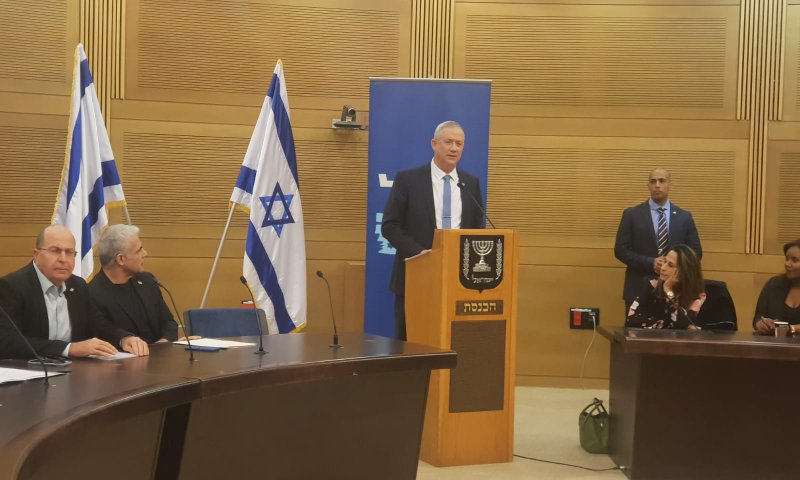 גנץ פונה לליכוד: "זה הזמן לקבל החלטות מנהיגותיות"