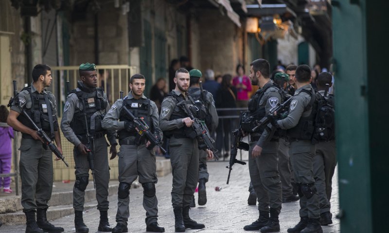 פיגוע דקירה בעיר העתיקה: שלושה ישראלים נפצעו