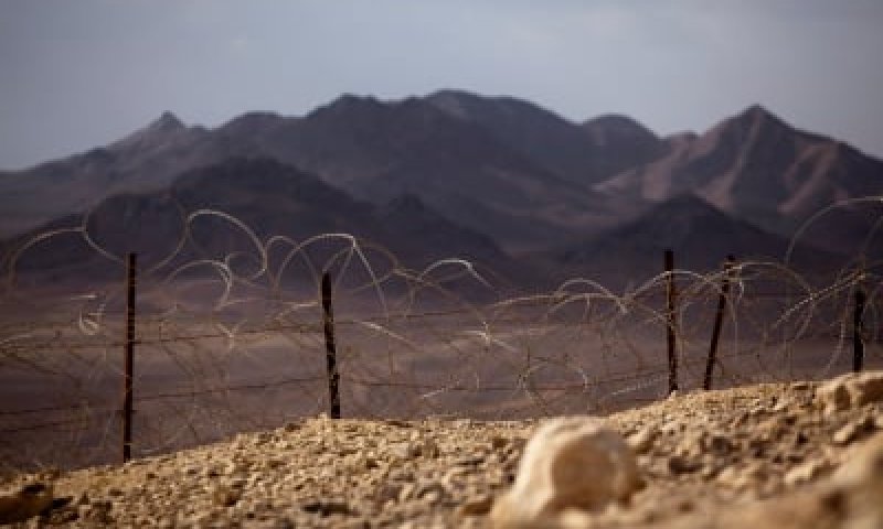 תחילת הסוף להברחות ולמסתננים. בונים גדר בגבול עם מצרים