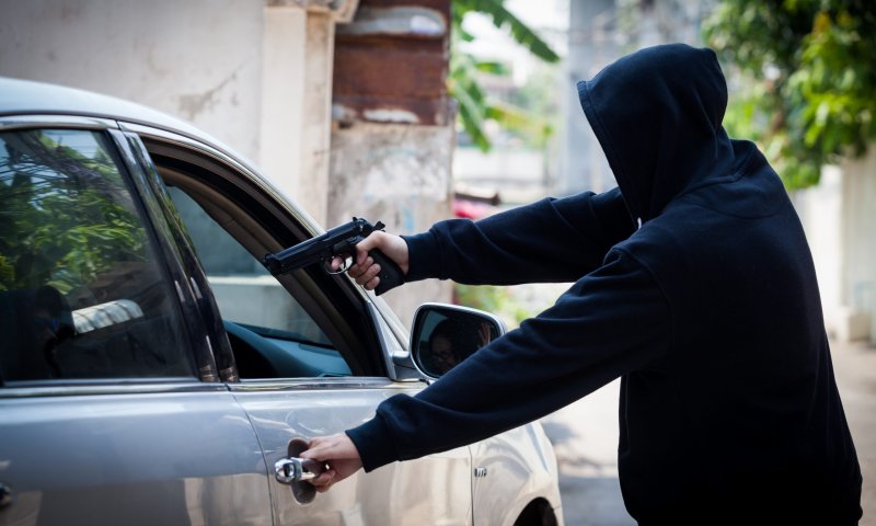 רכב ישראלי נשדד בתחנת דלק בשומרון