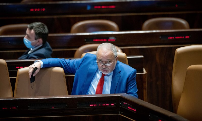 ליברמן על בוצ'ה: "צריכים לשמור על האינטרס שלנו"