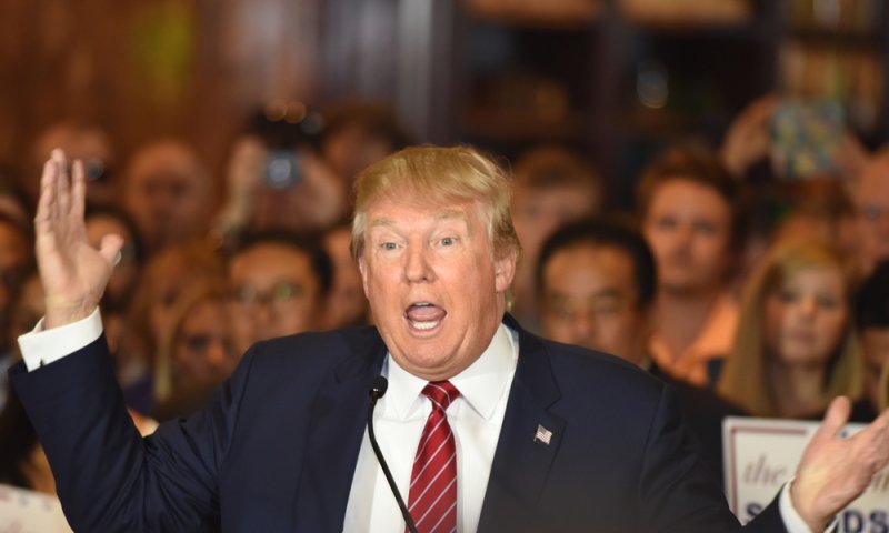 טראמפ הגיב לראשונה על התמוטטות קלינטון