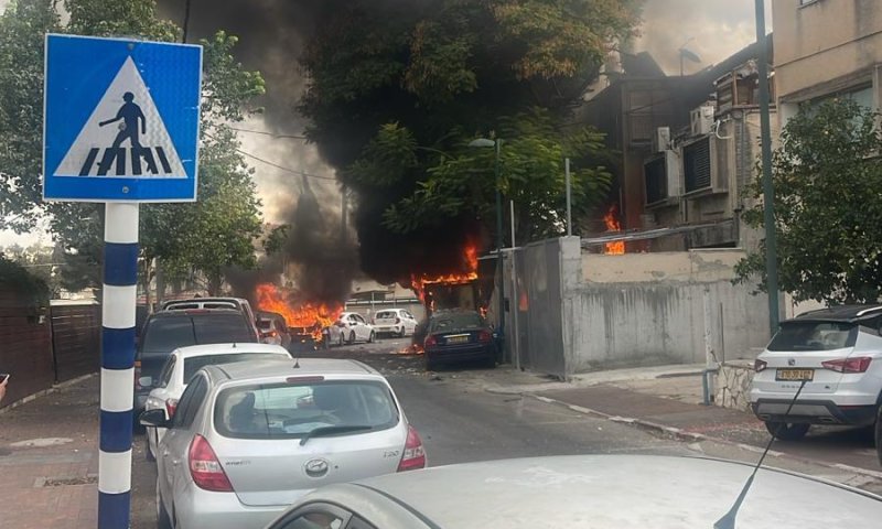 מטח כבד למפרץ חיפה: דיווחים על נפילות בקריות