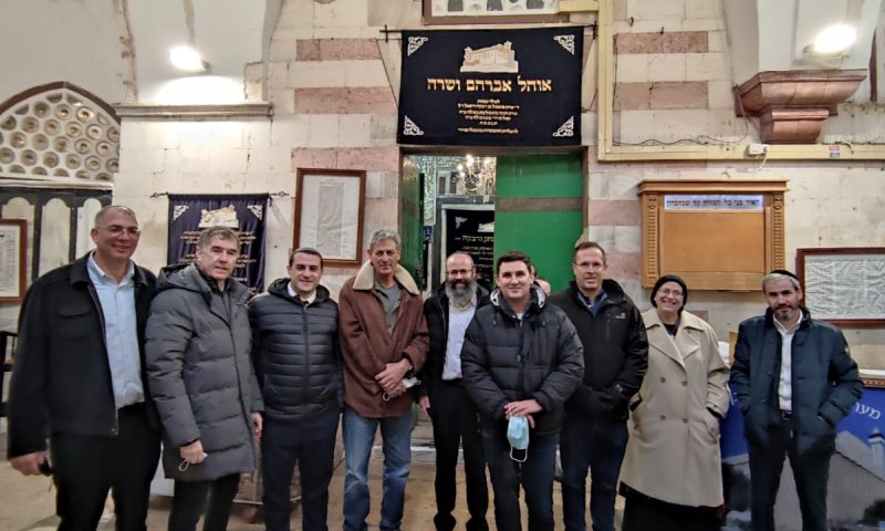 מערת המכפלה תונגש? הח"כים סיירו בחברון
