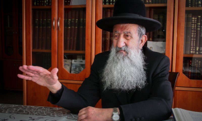 "יש 'מקובל' אחד גדול ברדיו, הוא רשע וטמא"