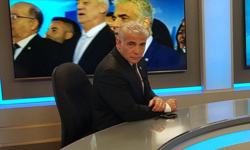 לפיד: "מקווה שיהיו עוד מועמדים דתיים ביש עתיד"