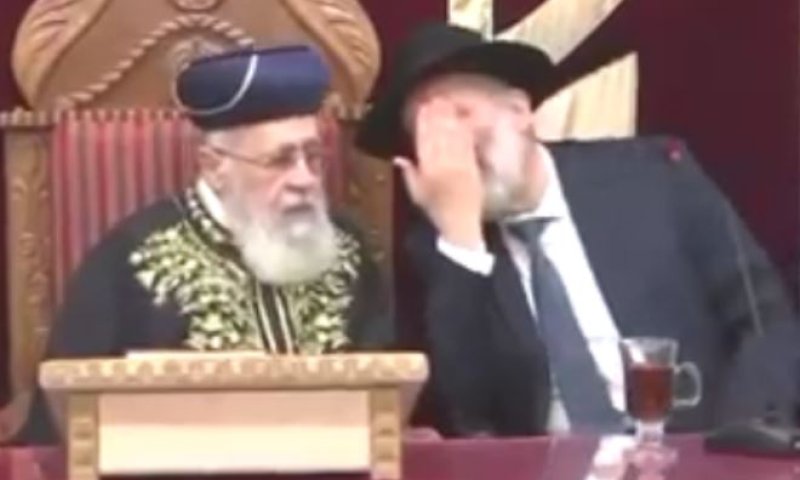 הלחישה של דרעי לרב יוסף: "מלחמה גדולה על הדתות"