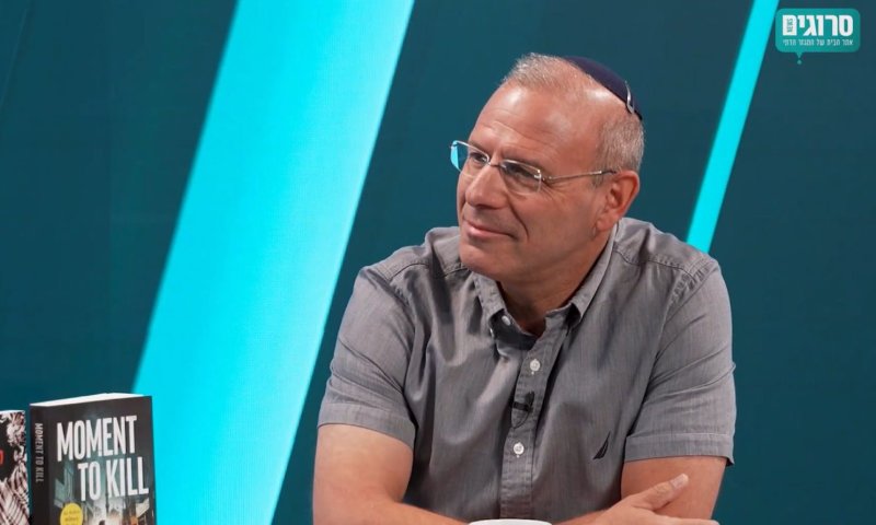 ברק צ'קוטאי באולפן: "הצנזורה הצבאית מחקה לי חצי מהספר"