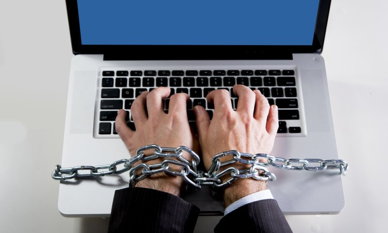 יום המשפחה: אימהות ואבהות בעבדות המודרנית