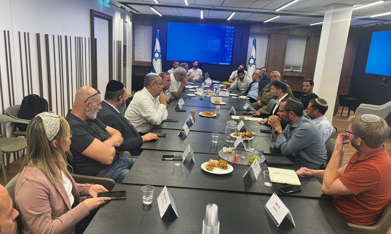 סמוטריץ: מדינה פלסטינית &ndash; מוחשית מאי פעם