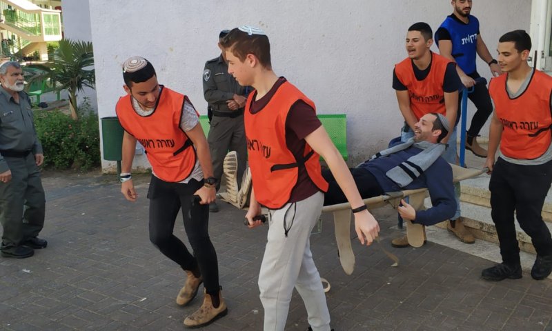 תלמידי ישיבות ואולפנות תירגלו ירידה למקלטים
