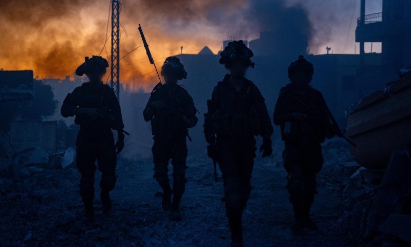 שלושה לוחמים נפצעו באורח קשה בקרבות בדרום לבנון