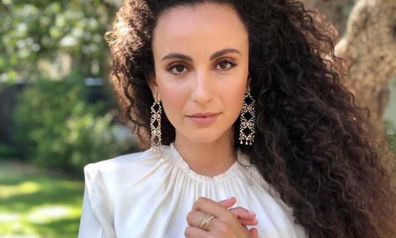 יובל דיין מציגה: סוכה בדקה ה-90, רגע לפני החג