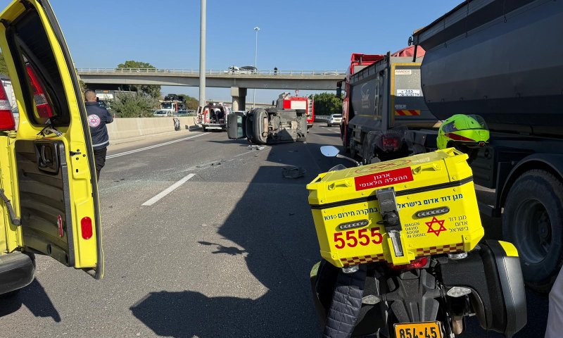 גבר בן 49 נפצע קשה בתאונה בכביש 6; עומסים ושיבושים באזור