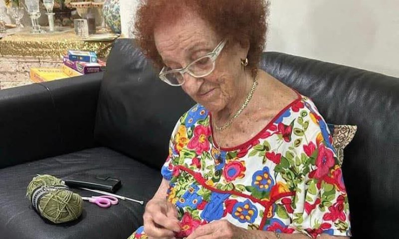 הסבתא הסורגת הצבאית תדליק משואה ביום העצמאות