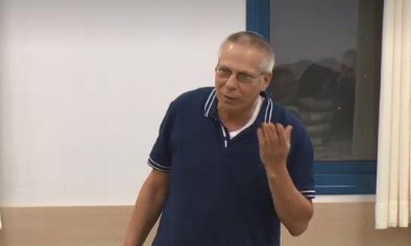 הרב רדלר: "אל תלכו שבי אחר צייד כותרות מופרכות"