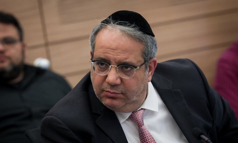 להם מותר? מגיש בתאגיד קרא לא להצביע נתניהו