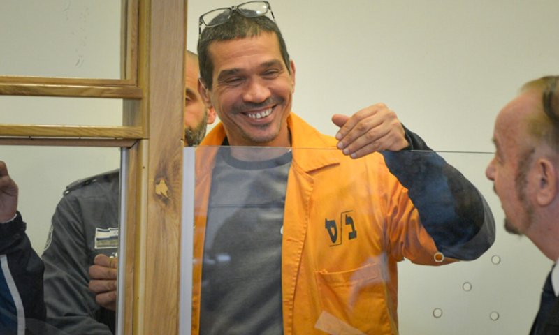 אברג'יל על דוכן עדים ממוגן: "יריתי בהרבה אנשים"