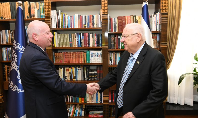 רגע לפני ההתייעצויות: ריבלין נפגש עם גרינבלט