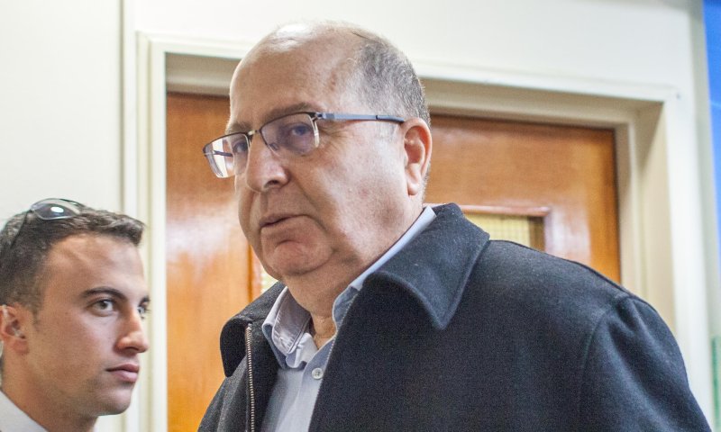 אריאל מתנגד ליציאת יעלון לחו"ל: "אנחנו במלחמה"