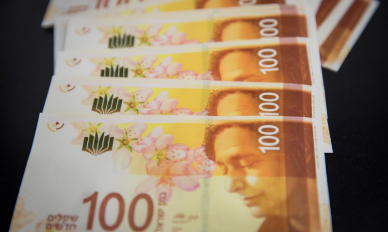 צפו: קצר על הפרשה | מה הקשר בין נבואה לכסף?