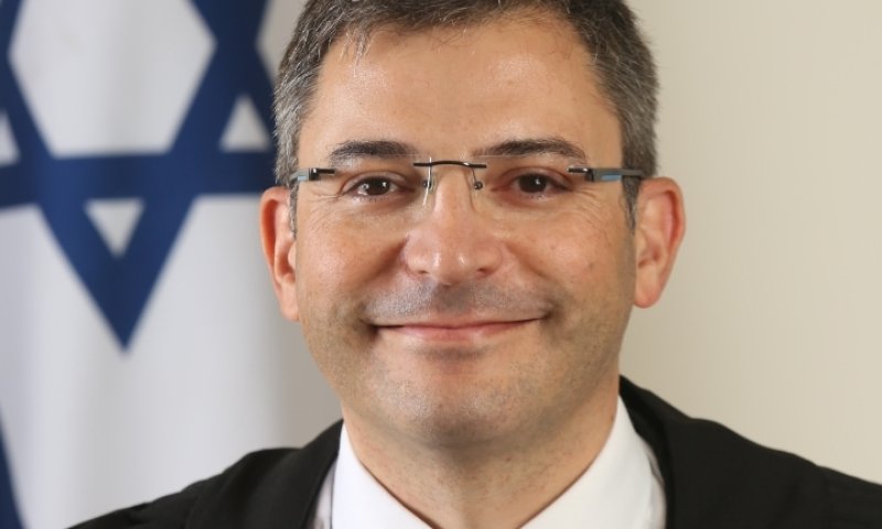 מטפלת שתקפה תינוק תרצה עבודות שירות בלבד