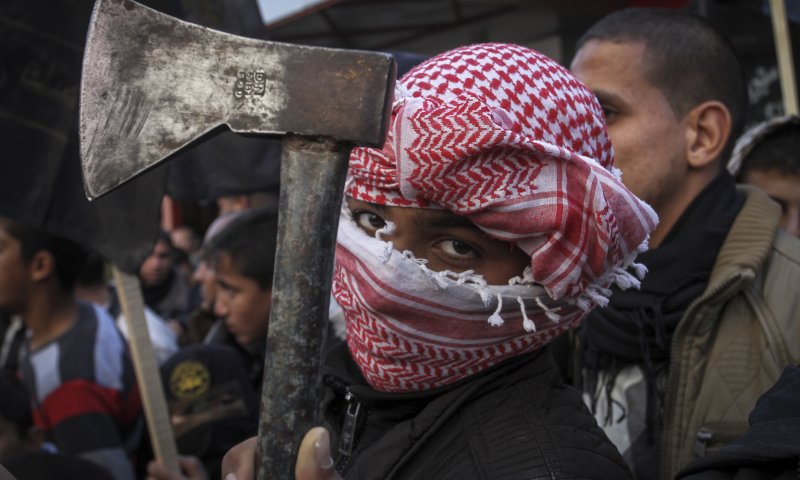 פיגוע דקירה ברעננה: שלושה נפצעו, אחד קשה