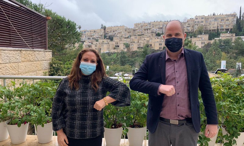 איתי גרנק פרש מהתמודדות ומצטרף לחגית משה