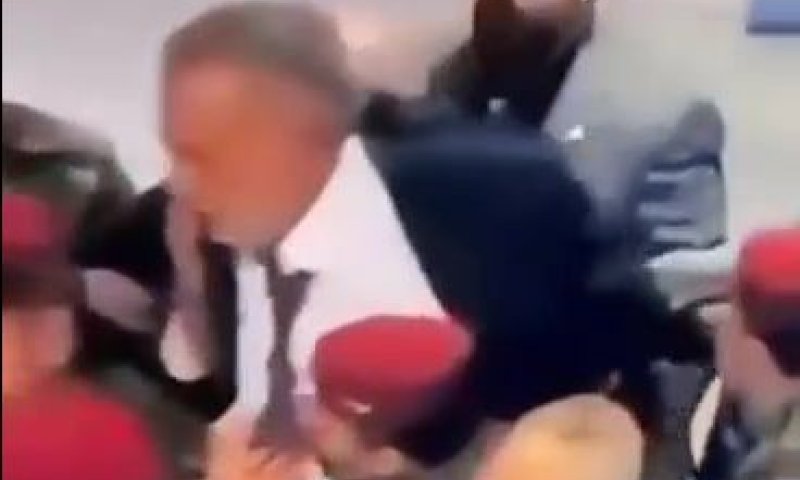 היו"ר הסוני בעיראק מפונה לבית החולים | צפו