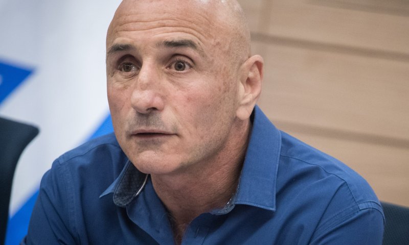 "יצאנו לדרך": עפר שלח חושף את שם המפלגה שלו