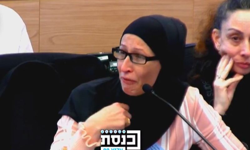 תושבת יפו פרצה בבכי: "ערביי ישראל עוברים תקופה קשה"