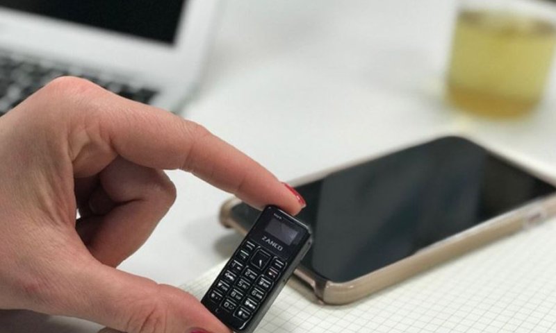 תכירו: הטלפון הסלולרי הקטן ביותר בעולם