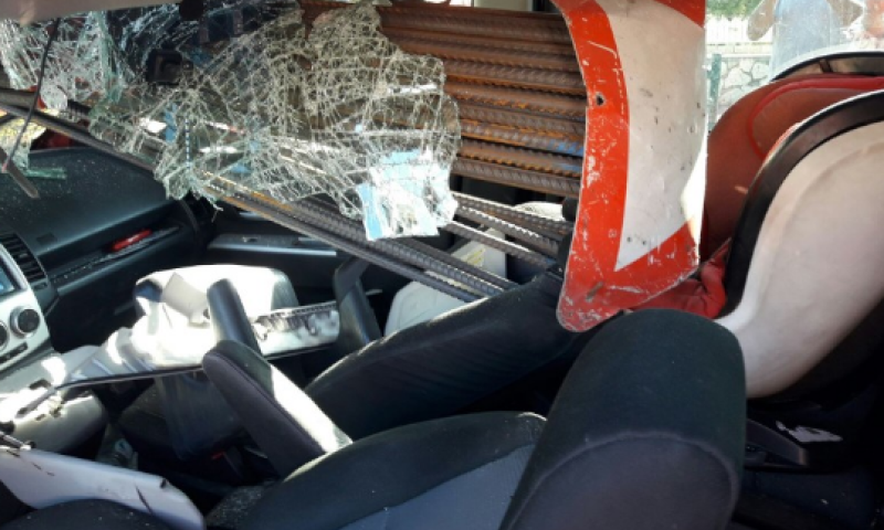 נס: ברזלים שיפדו את כיסא התינוק ברכב. תיעוד