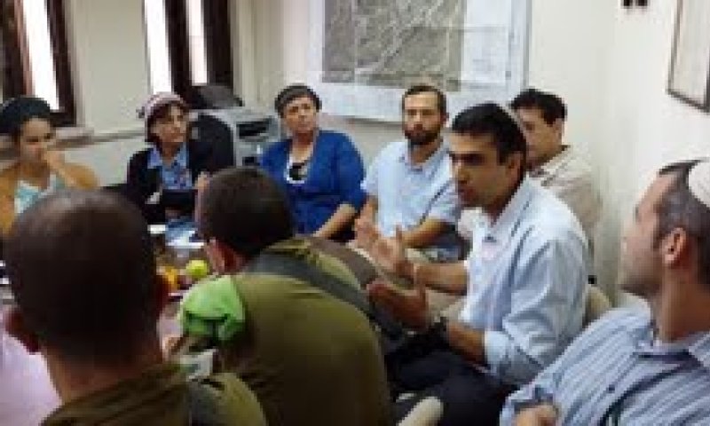 שטבון בפסגות: "טרור עוצרים בהרתעה, לא במחוות"