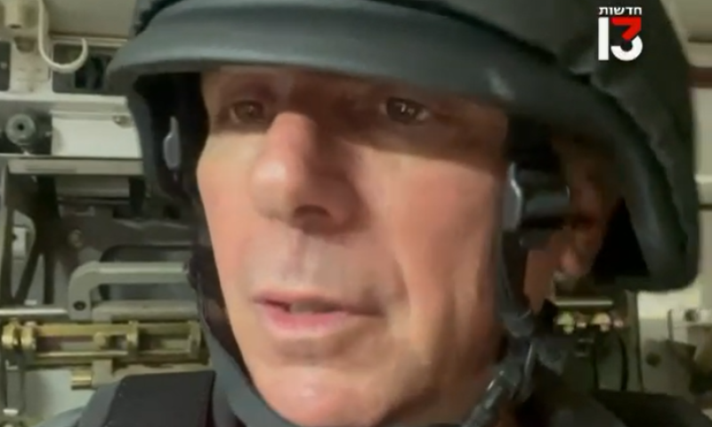 עיתונאי חדשות 13 התלווה לחיילים בעזה ונפצע. צפו