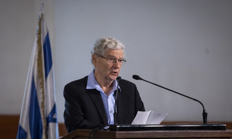 למה אהרון ברק פסק "נגדנו"? / תגובה