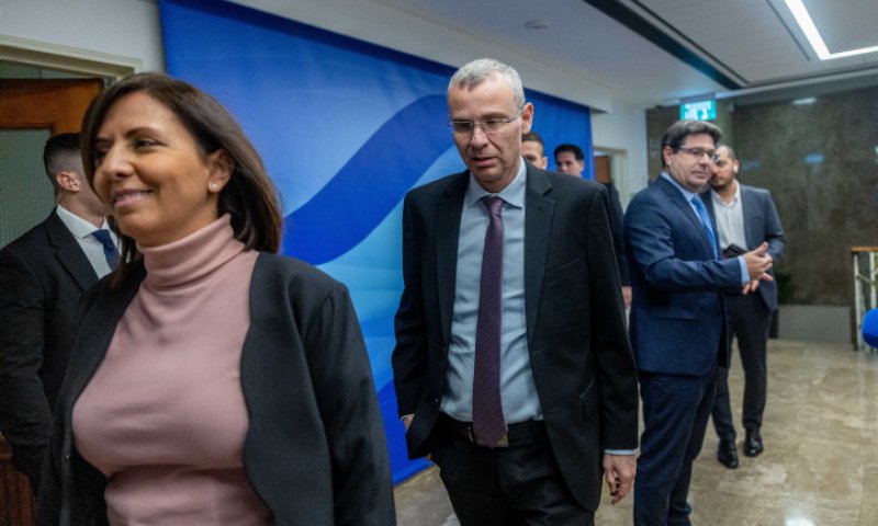 המשבר ייפתר? לוין נפגש עם פרקליט המדינה