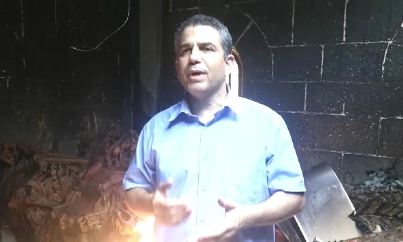 "מצפה לראות גינויים כשמחללים בתי קברות"