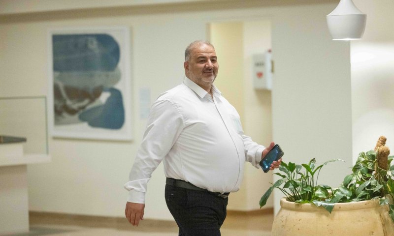 עבאס: הילדה בת 15 מחבלת איזו שאלה?!