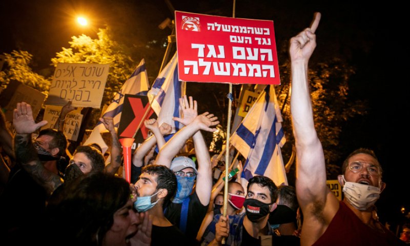 מיקי זוהר: "כלום לא יעזור כל עוד ההפגנות יימשכו"