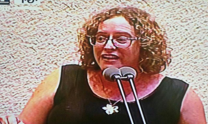 סערה במליאה בגלל שמלה של הח"כית