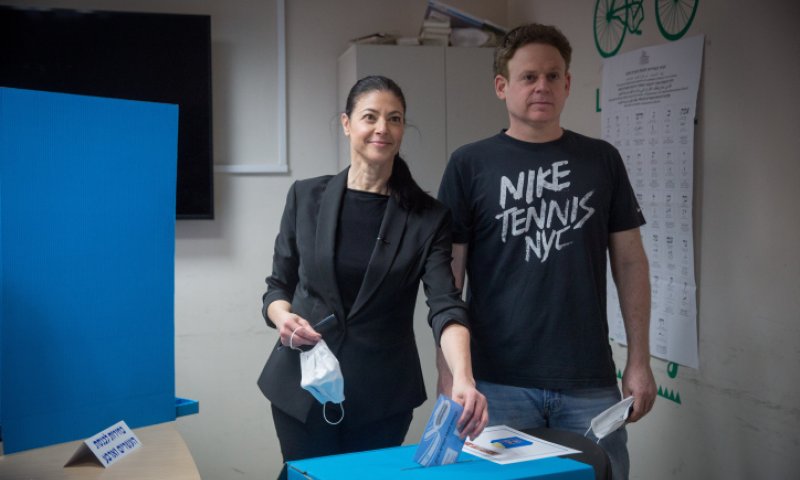 גנץ תקף את מרב מיכאלי; ליאור שליין לא נשאר חייב